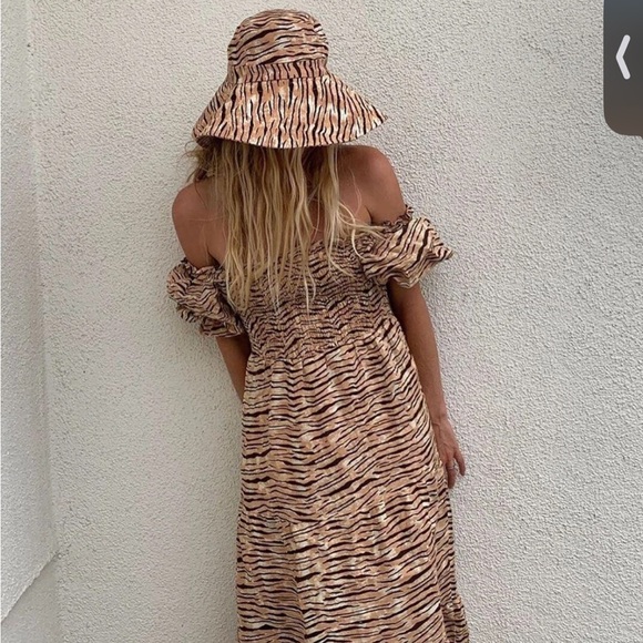 Faithfull the Brand Dresses & Skirts - Faithful the Brand De Christin Midi Dress - Bloggers Favorite NWOT